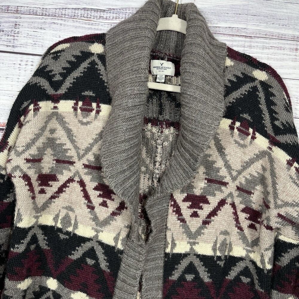 AMERICAN EAGLE Women's Size Sm Sweater Cardigan Shawl Wool Blend Aztec Southwest